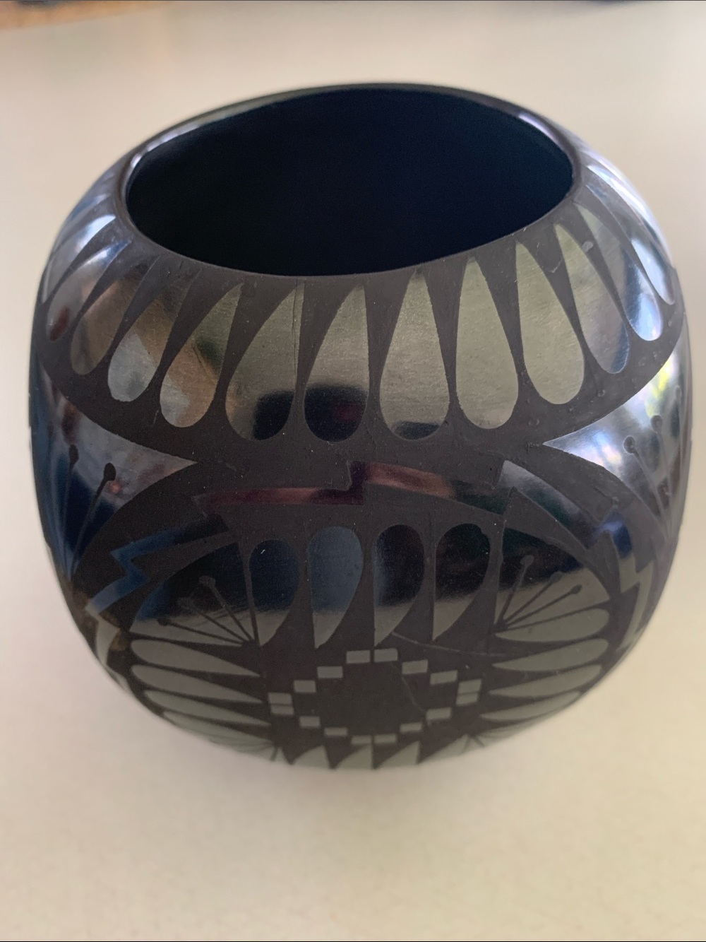 MATA ORTIZ Signed Blackware 5” X 4.50 Vase/Seed Pot. Handmade Mexican Pottery